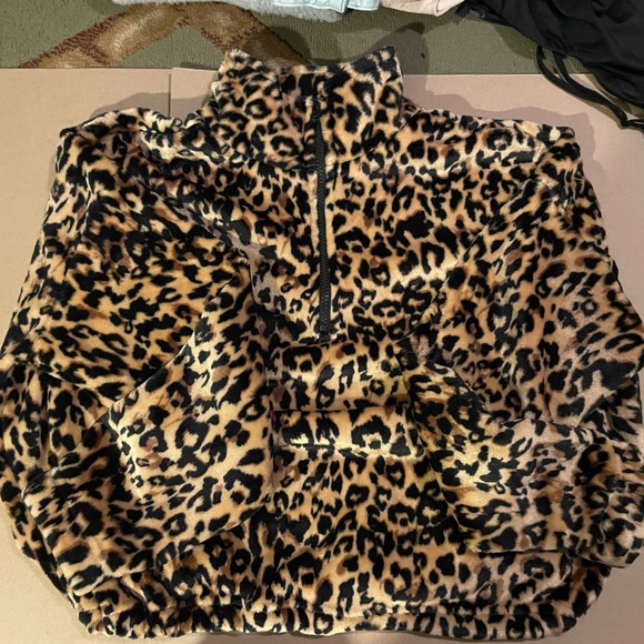 sweater - Picture 1 of 2